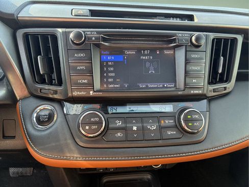 Used 2018 Toyota RAV4 SE w/ Power Extra Value Package image 23