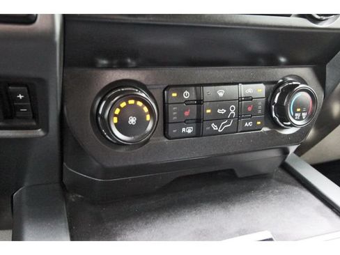 Used 2021 Ford F250 XLT w/ XLT Premium Package AWD/4WD image 24