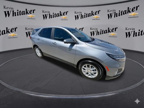 Used 2024 Chevrolet Equinox LT FWD image 2