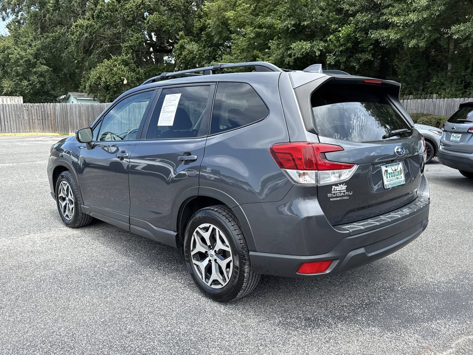 Used 2021 Subaru Forester Premium AWD/4WD image 3