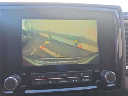 Used 2022 Nissan Frontier SV image 19