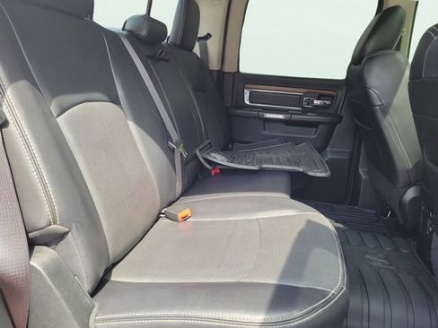 Used 2017 RAM 1500 Laramie w/ Convenience Group AWD/4WD image 16