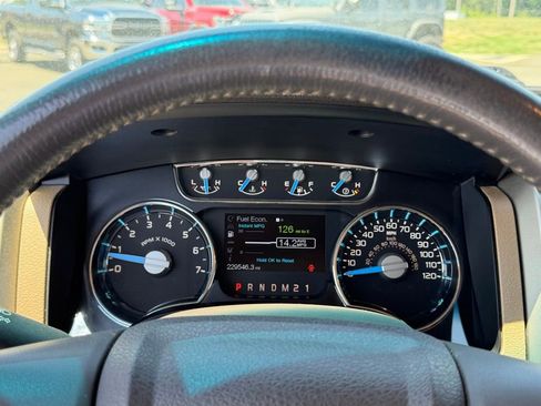 Used 2014 Ford F150 Lariat w/ Equipment Group 502A Luxury AWD/4WD image 19
