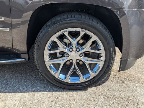 Used 2018 GMC Yukon Denali w/ Open Road Package image 9