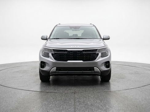 Used 2025 Kia Seltos S FWD image 2