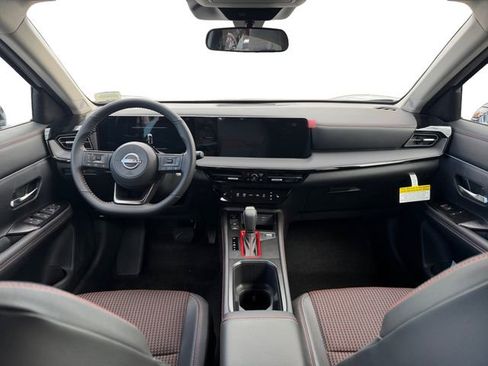 New 2026 Nissan Kicks SR w/ Cold Weather Package AWD/4WD image 7
