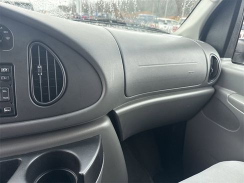 Used 2008 Ford E-350 and Econoline 350 XLT image 9