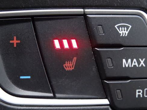 Used 2018 Ford Fusion SE w/ Fusion SE Technology Package FWD image 30