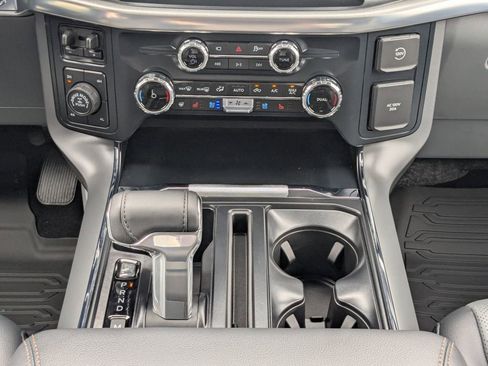 New 2025 Ford F150 Lariat w/ Equipment Group 502A High image 31