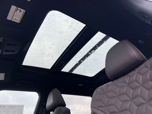 New 2025 Nissan Armada Platinum Reserve image 35