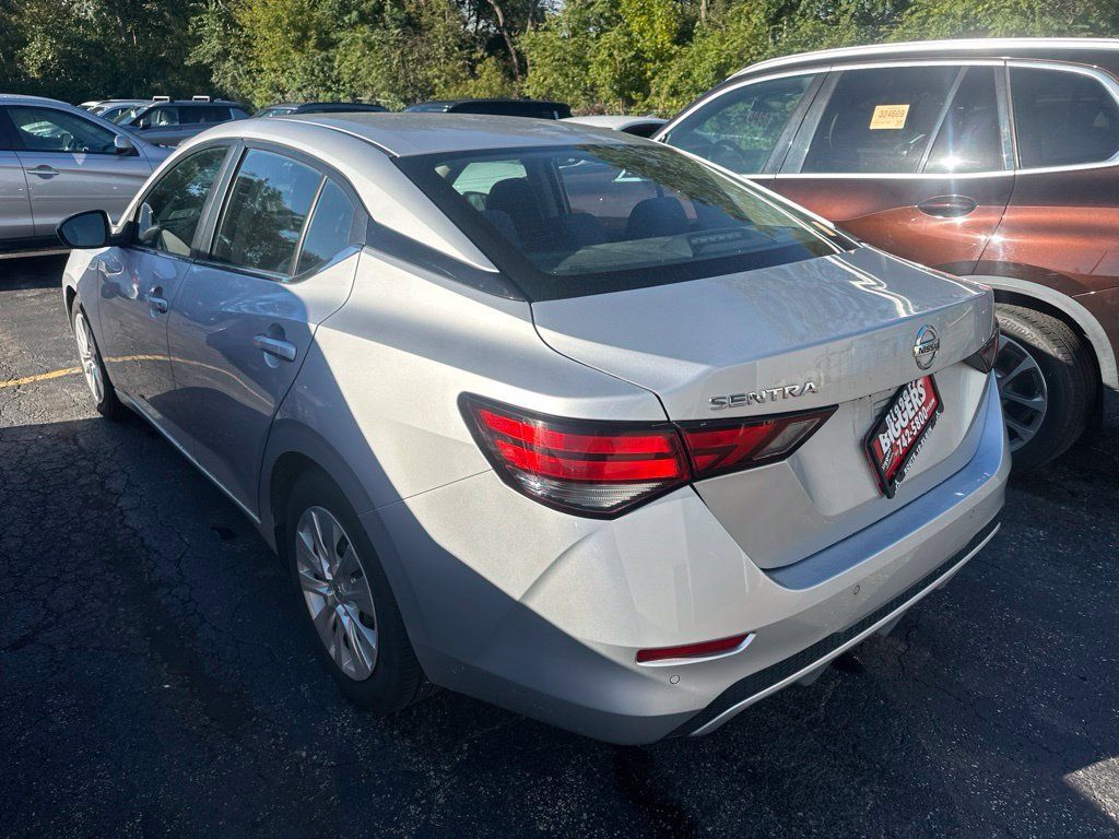 Used 2021 Nissan Sentra S FWD image 2