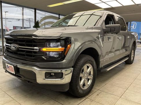 Used 2024 Ford F150 XLT w/ Mobile Office Package image 3