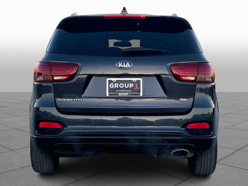 Used 2019 Kia Sorento LX w/ LX Convenience Package image 4