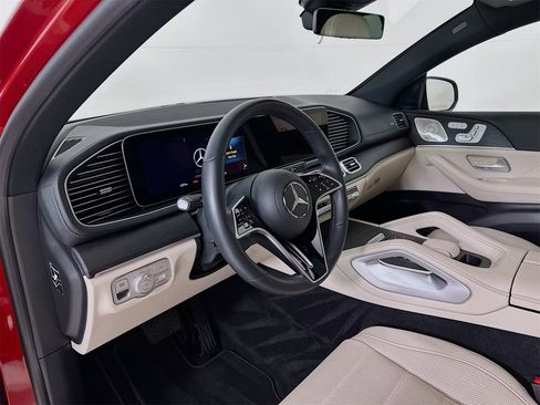 Used 2025 Mercedes-Benz GLE 450 4MATIC Coupe image 10