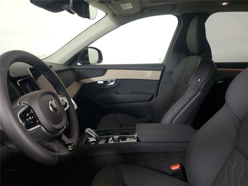 Certified 2026 Volvo XC90 B6 Plus AWD/4WD image 19
