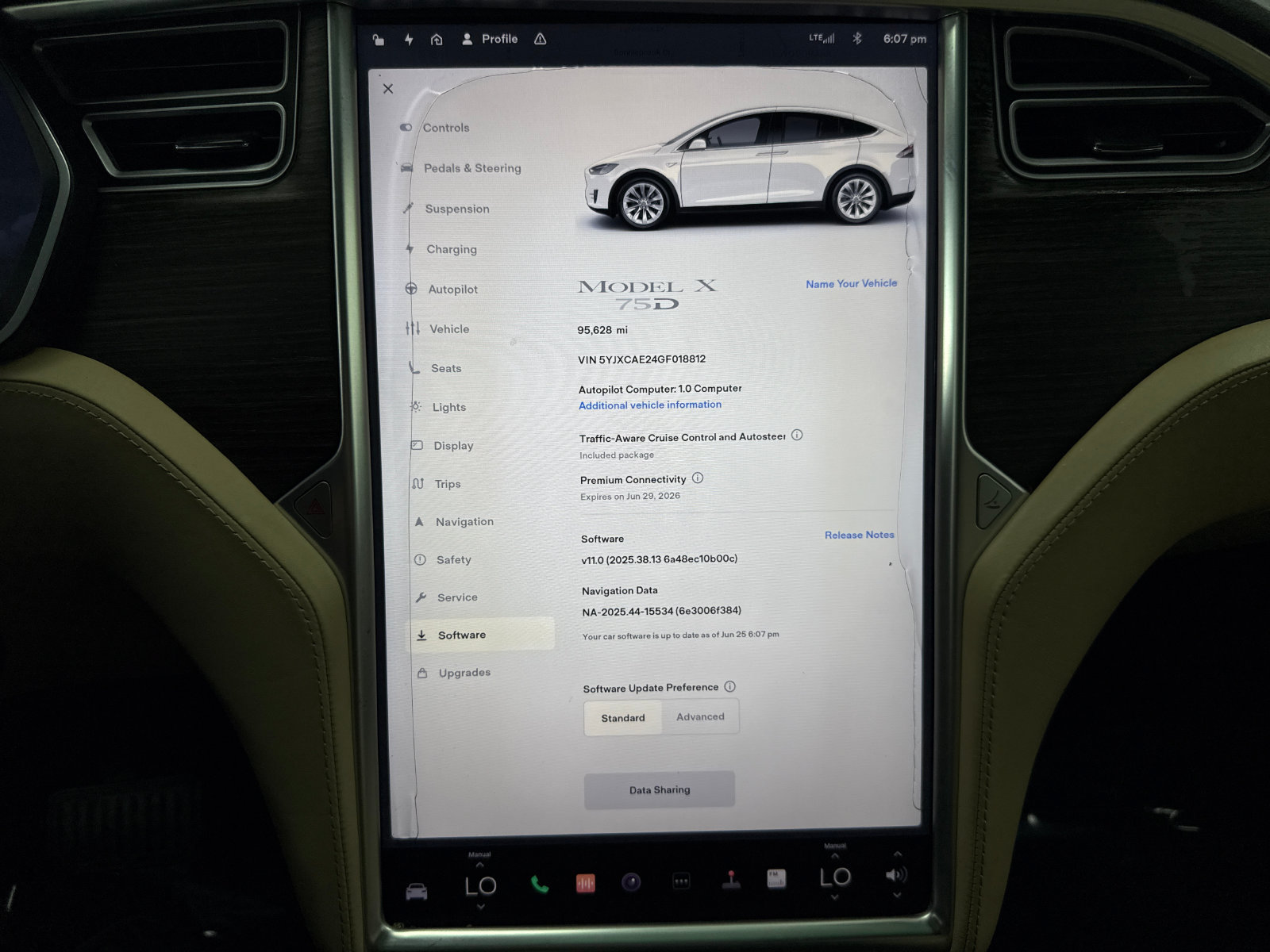 Used 2016 Tesla Model X 75D AWD/4WD image 36