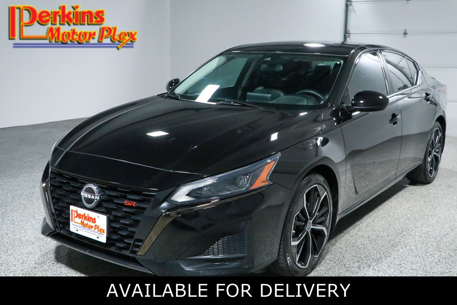 Used 2023 Nissan Altima 2.5 SR FWD image 1