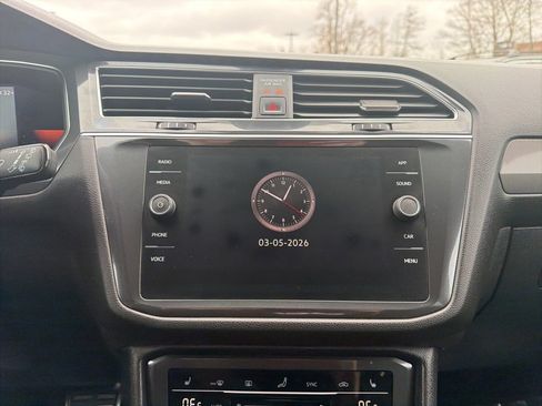 Used 2023 Volkswagen Tiguan SE R-Line image 27