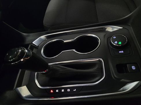 Used 2020 Chevrolet Traverse LT image 26