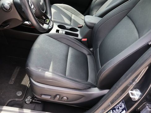 Certified 2024 Kia Seltos SX AWD/4WD image 19