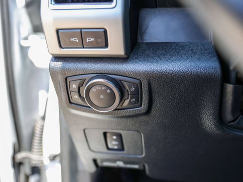 Used 2017 Ford F250 Lariat w/ Chrome Package AWD/4WD image 18