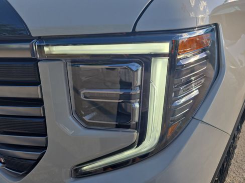 Used 2026 GMC Sierra 1500 AT4 w/ AT4 Premium Package AWD/4WD image 32