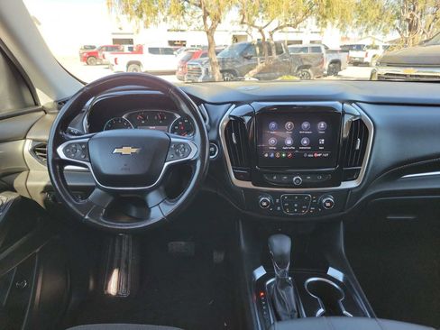 Used 2021 Chevrolet Traverse LT image 10