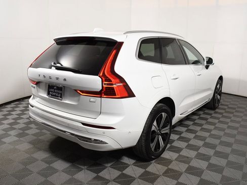 Used 2023 Volvo XC60 T8 Plus image 6