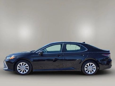Used 2023 Toyota Camry LE image 8