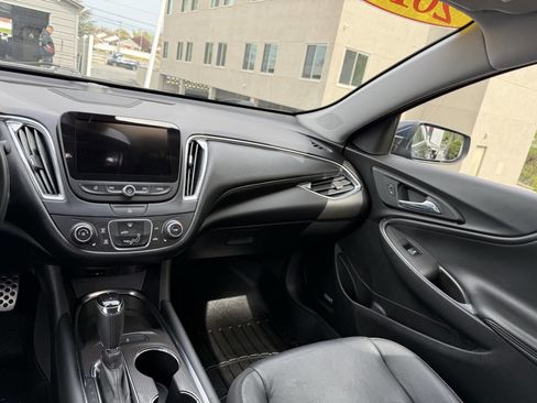 Used 2016 Chevrolet Malibu LT w/ Leather Package image 11