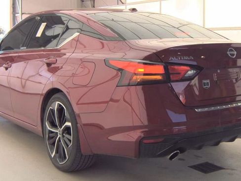 Used 2023 Nissan Altima 2.5 SR w/ SR Premium Package FWD image 5