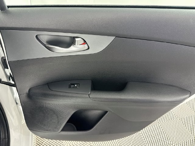 Used 2021 Kia Forte LXS FWD image 23