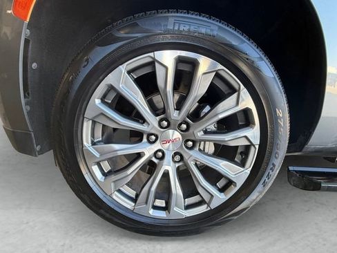 Used 2021 GMC Yukon XL Denali w/ Denali Premium Package RWD image 23