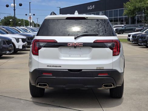 Used 2023 GMC Acadia SLT w/ Elevation Edition FWD image 13