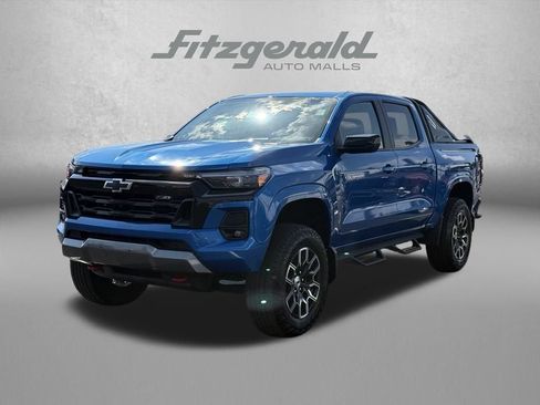 Used 2023 Chevrolet Colorado Z71 w/ Z71 Convenience Package 2 AWD/4WD image 2