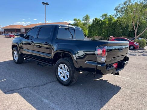 Used 2022 Toyota Tacoma Limited image 6