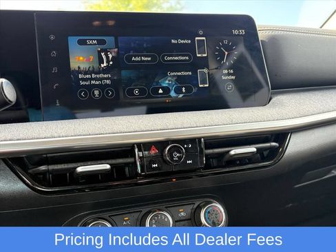 Certified 2025 Nissan Kicks SV AWD/4WD image 12
