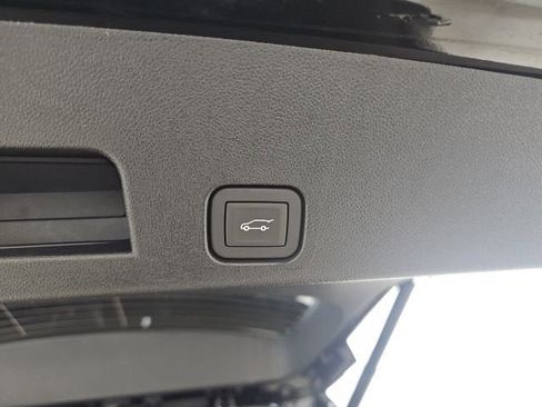 New 2026 Chevrolet Traverse LT w/ Midnight/Sport Edition image 9