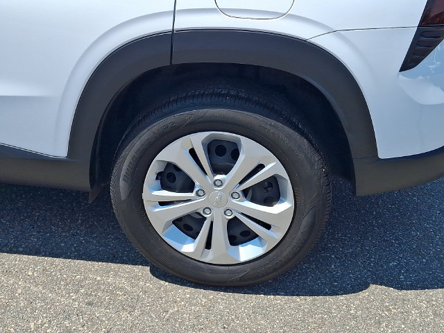 Used 2024 Chevrolet Trax LS FWD image 24