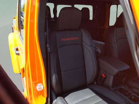 New 2025 Jeep Gladiator Rubicon image 33