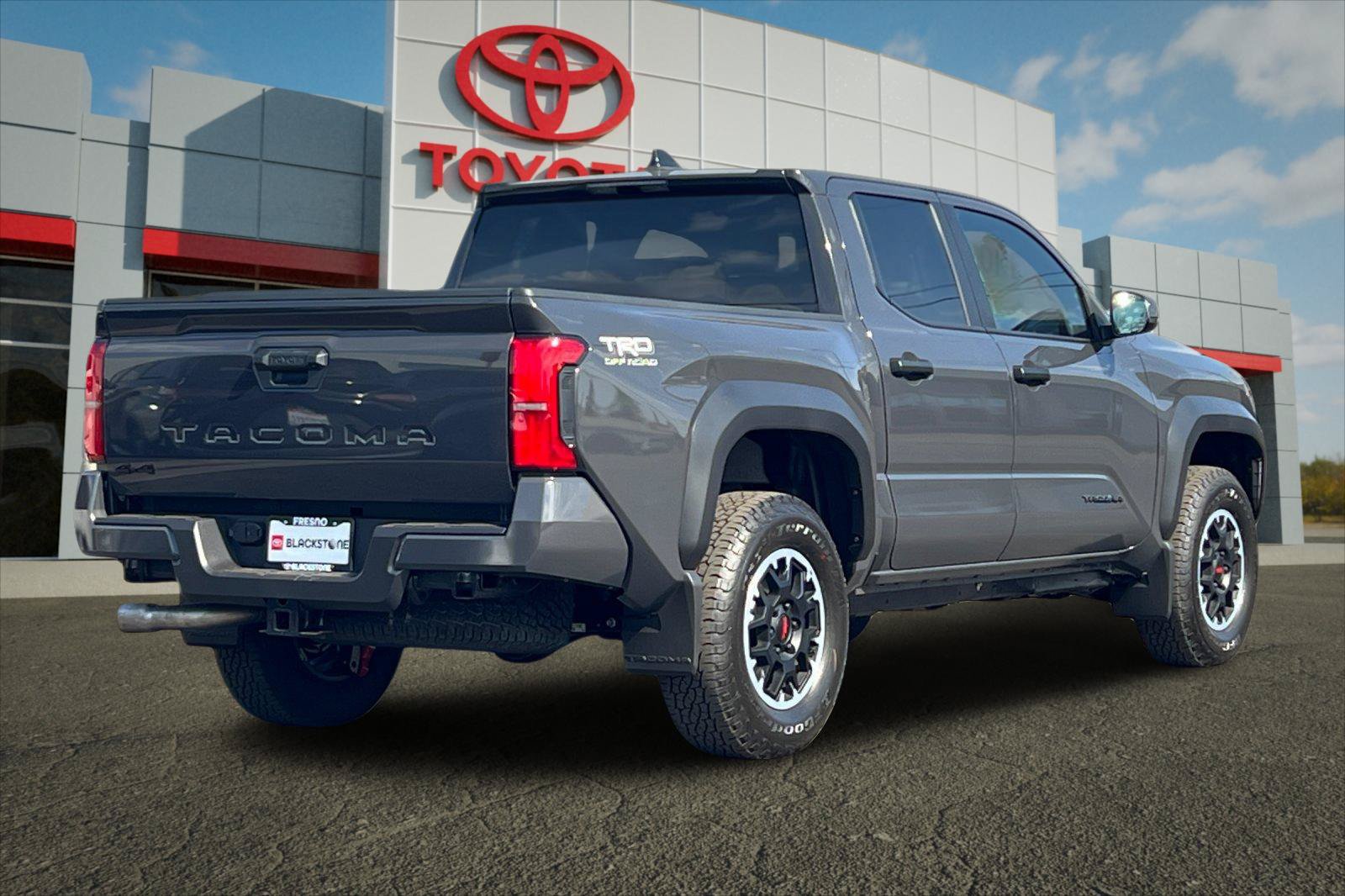 Used 2026 Toyota Tacoma TRD Off-Road AWD/4WD image 3