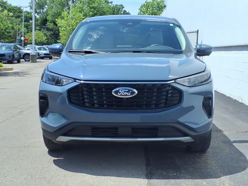 Certified 2023 Ford Escape Active w/ Tech Pack #2 AWD/4WD image 2