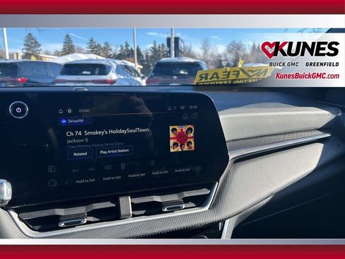 Used 2025 Chevrolet Equinox LT image 17