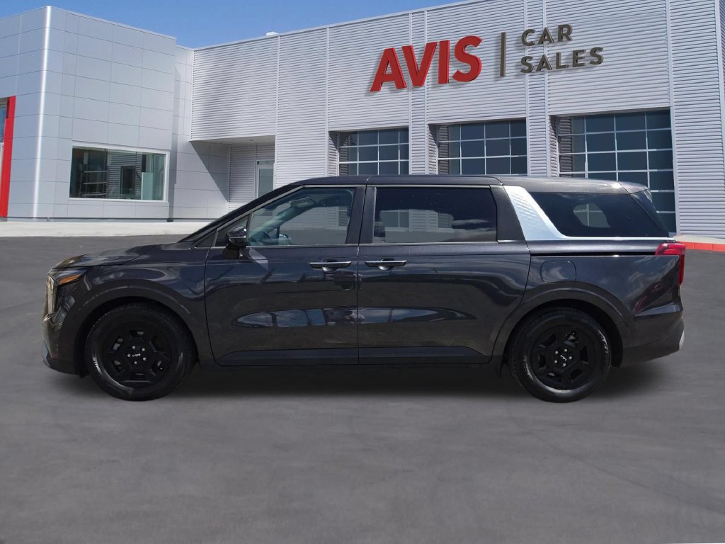 Used 2025 Kia Carnival FWD image 10