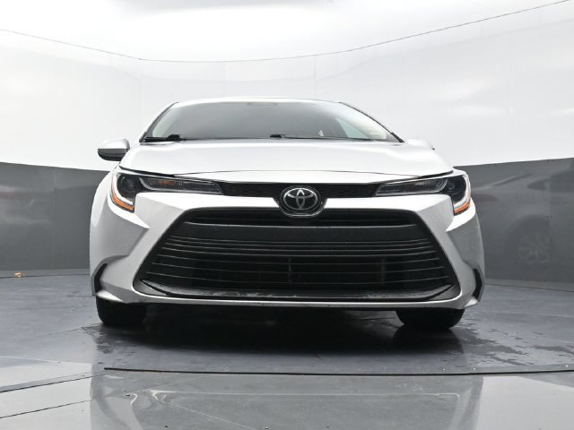 Used 2024 Toyota Corolla LE FWD image 32