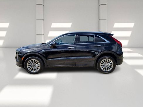 Used 2024 Cadillac XT4 Premium Luxury image 4