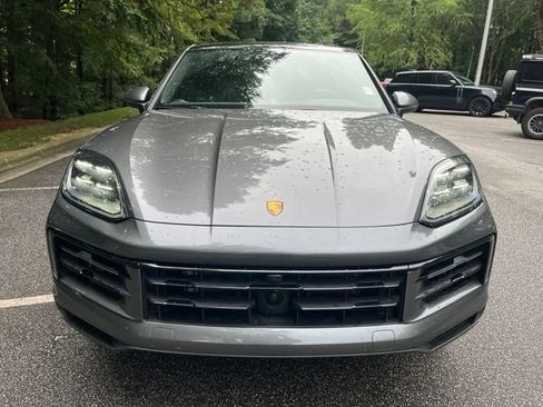 Used 2024 Porsche Cayenne Coupe AWD/4WD image 3
