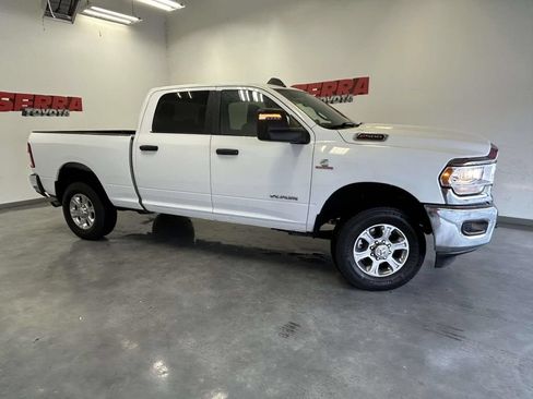 Used 2024 RAM 2500 Big Horn AWD/4WD image 2