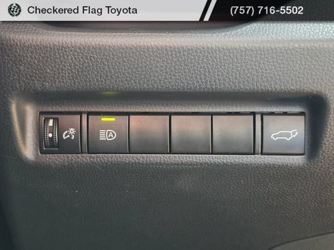 Used 2022 Toyota RAV4 XLE w/ Convenience Package FWD image 12
