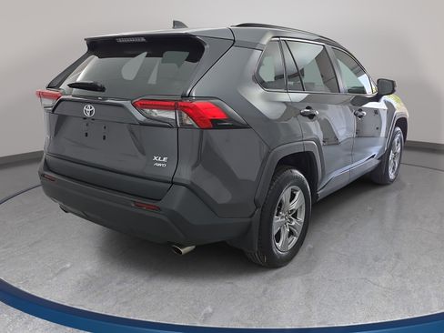Used 2025 Toyota RAV4 XLE image 5